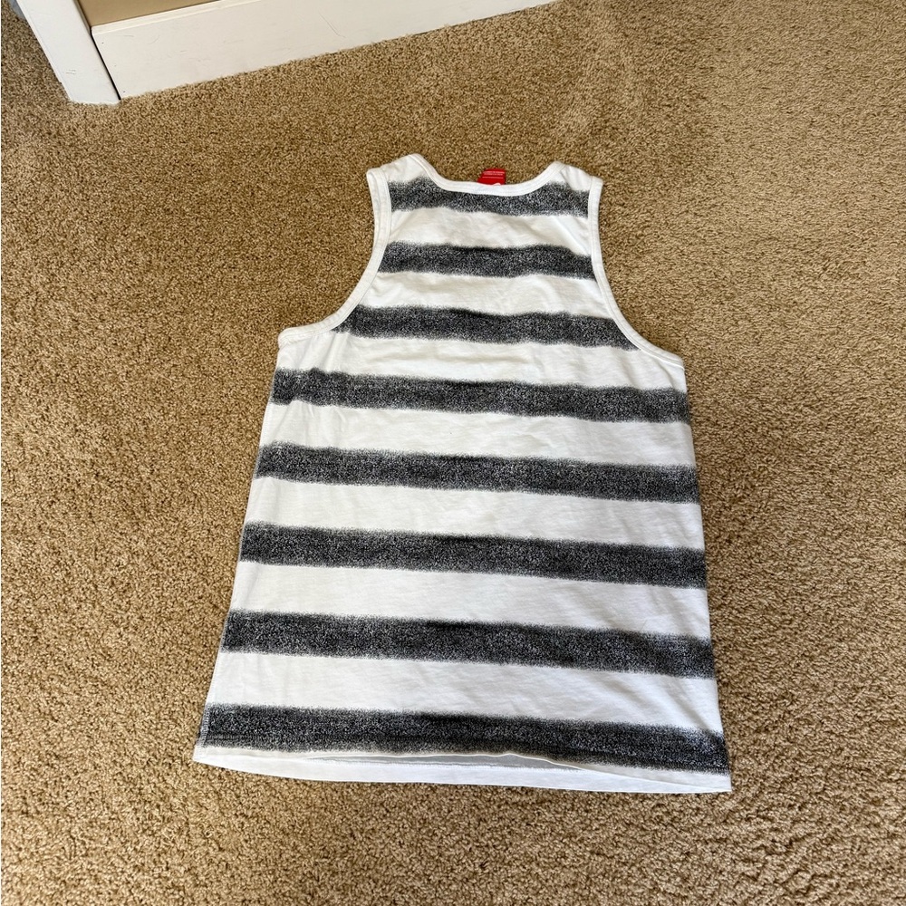 Nike Clothes - Picture 13 of 13
